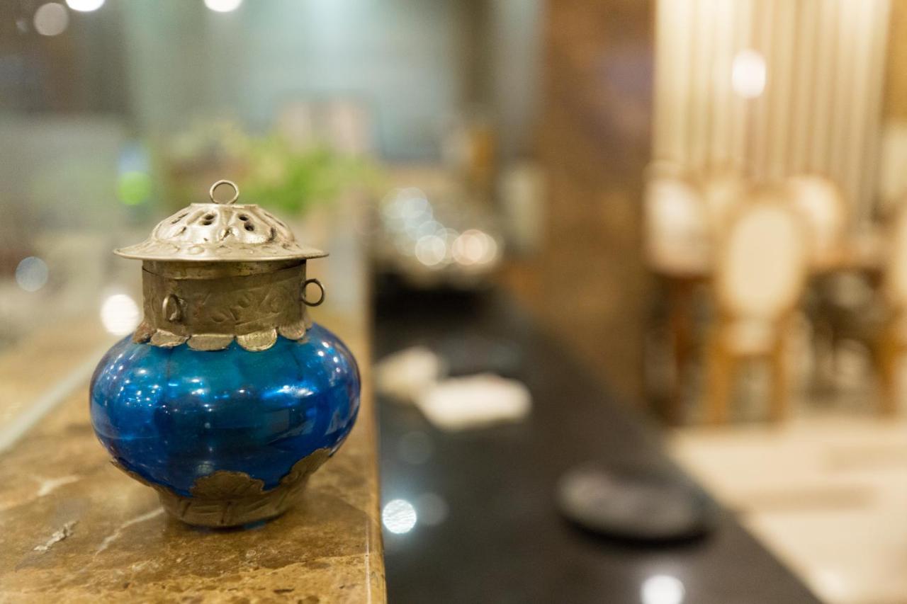 Hotel Viva Palace Ню Делхи Екстериор снимка