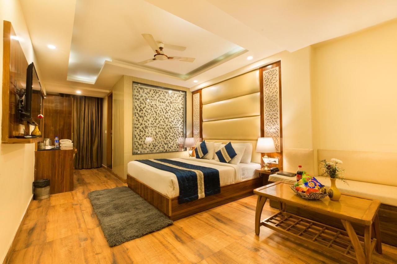 Hotel Viva Palace Ню Делхи Екстериор снимка