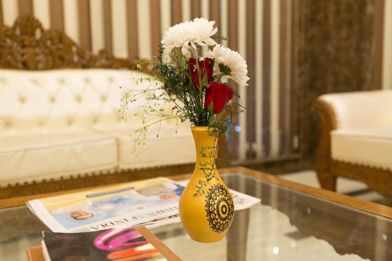 Hotel Viva Palace Ню Делхи Екстериор снимка