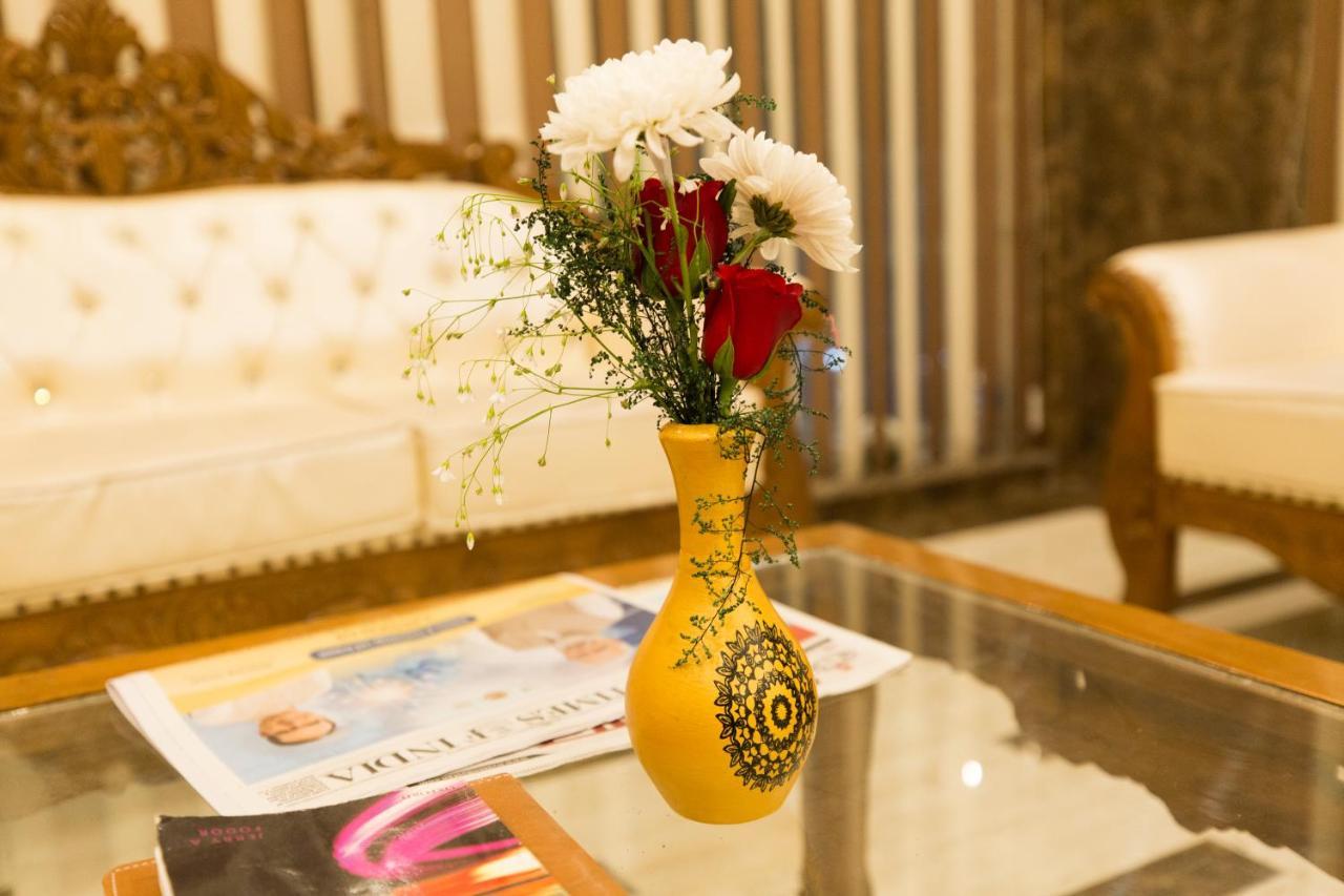Hotel Viva Palace Ню Делхи Екстериор снимка