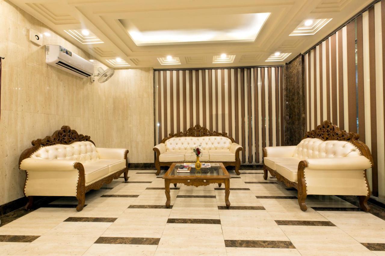 Hotel Viva Palace Ню Делхи Екстериор снимка