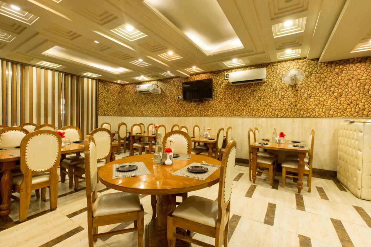 Hotel Viva Palace Ню Делхи Екстериор снимка