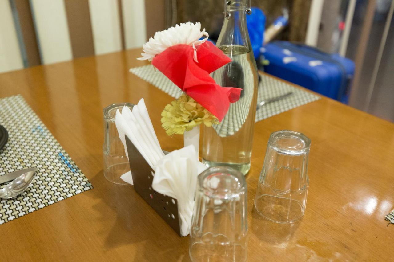Hotel Viva Palace Ню Делхи Екстериор снимка