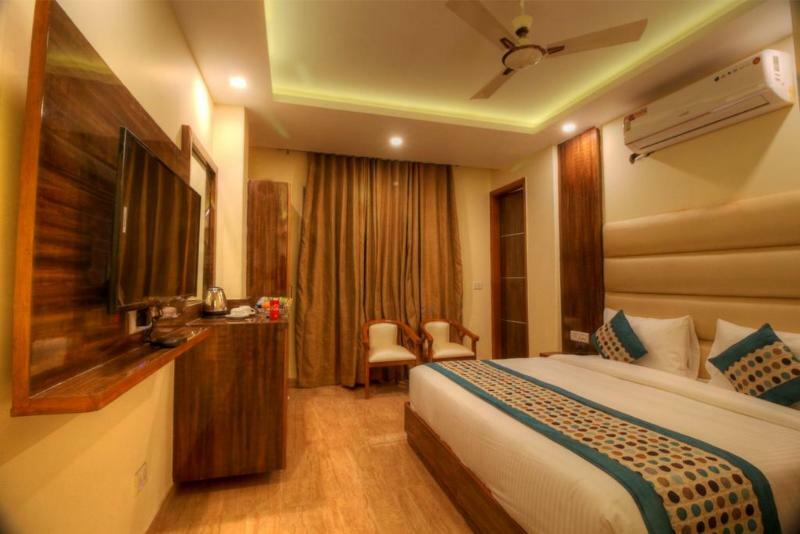 Hotel Viva Palace Ню Делхи Екстериор снимка