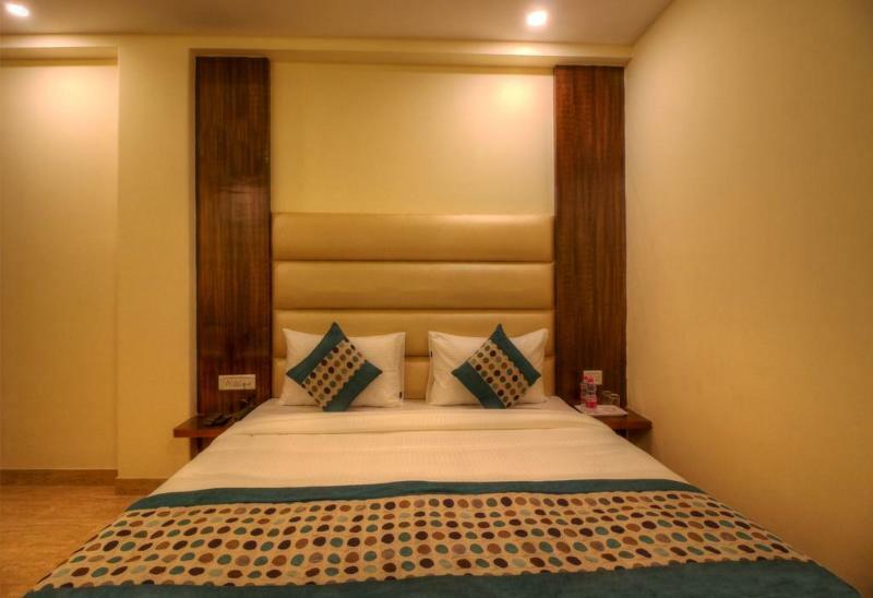 Hotel Viva Palace Ню Делхи Екстериор снимка